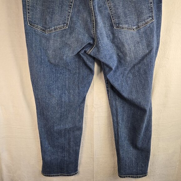 Old Navy High Rise OG Straight Womens Size 16 Blue Stretch Denim Jean CAPRIS - Picture 8 of 8